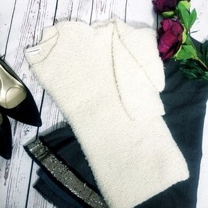 Club Monaco cozy white sweater Size Large